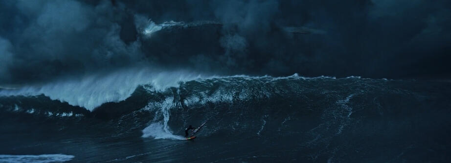 Storm Chaster: Creature build, cloud layout and lighting/rendering, 2022 The creature in this shot represents the emotional turmoil the windsurfer experienced when filming this project. The tricky part of this project was to avoid a dragon look.